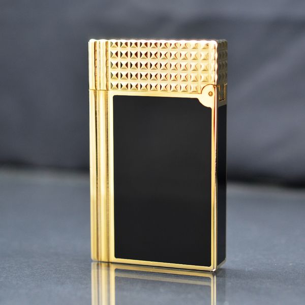 Bật lửa ST Dupont Hong Kong sơn mài nắp kẻ ô vuông D168