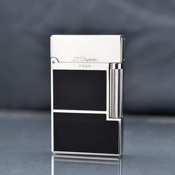 Bật lửa ST Dupont sơn mài đen kẻ viền ngang D152