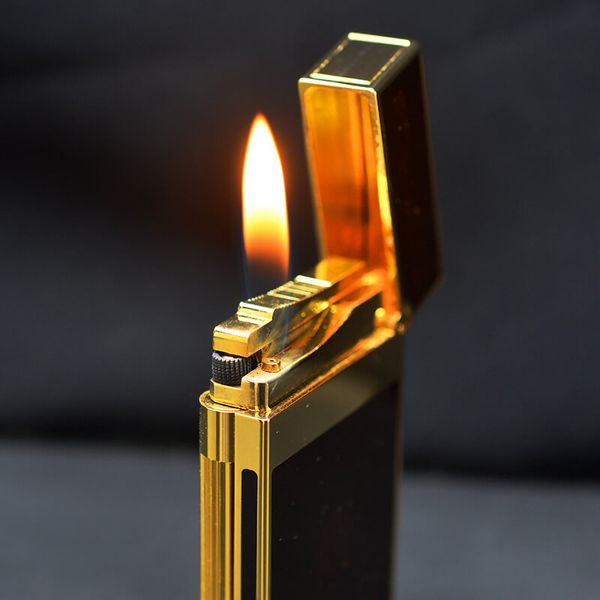 Bật Lửa ST Dupont Sơn Mài Đen Viền Rộng Phủ Nhũ D70