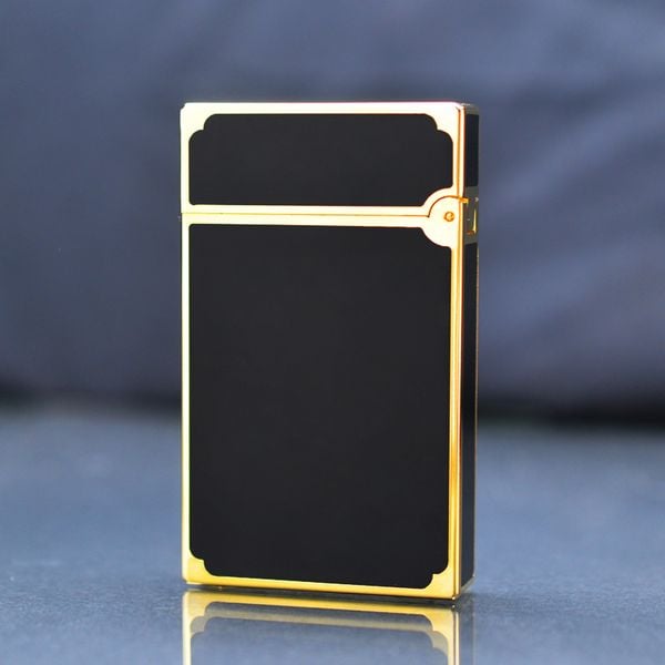 Bật lửa ST Dupont sơn mài đen viền vàng D125