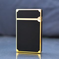 Bật lửa ST Dupont sơn mài đen viền vàng D125