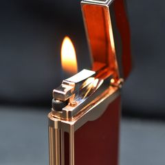 Bật lửa ST Dupont sơn mài đỏ chấm kim tuyến  D64