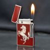 Bật lửa Dupont sơn mài đỏ hình ngựa D172