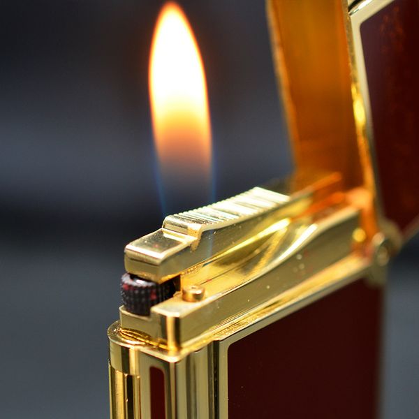 Bật lửa ST Dupont sơn mài màu đỏ mận viền dọc D167