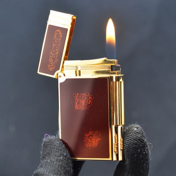 Bật lửa ST Dupont sơn mài màu đỏ mận viền dọc D167