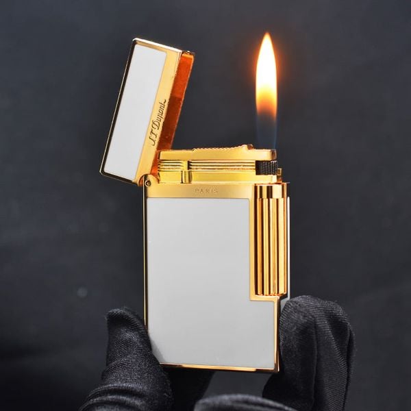 Bật lửa ST Dupont sơn mài trắng viền mạ vàng D135