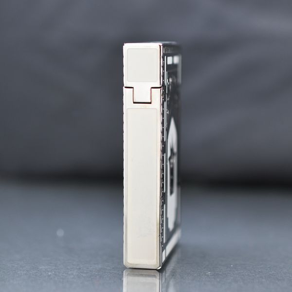 Men trắng viền vàng D82