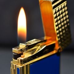 Bật lửa ST Dupont Hong Kong sơn mài nắp kẻ ô vuông D168