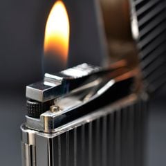 Bật lửa ST Dupont kẻ dọc song song D154