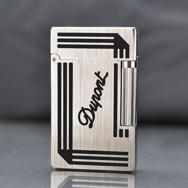 Mẫu bật Dupont sơn chữ Dupont màu vàng D130