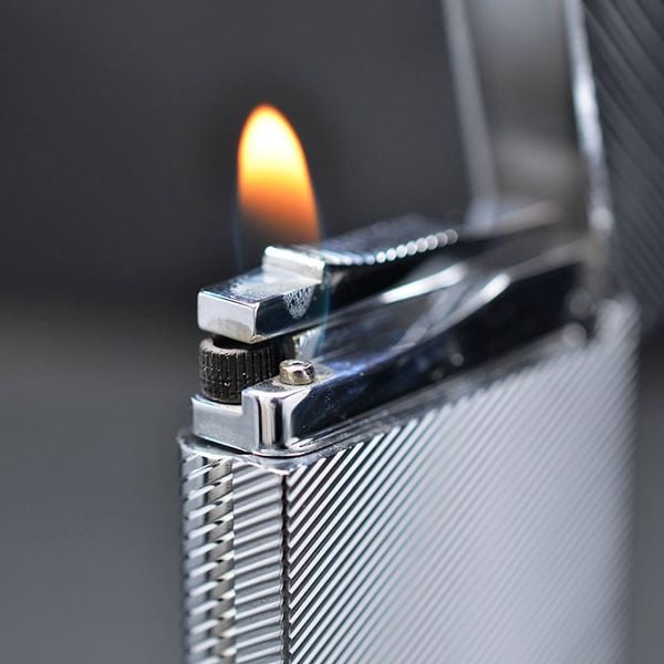 Bật lửa ST Dupont Điệp Viên 007 giới hạn D203