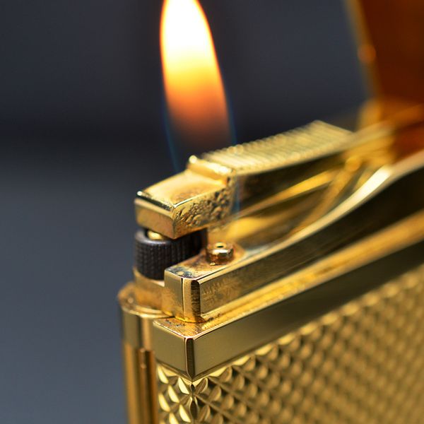 Bật lửa ST Dupont ô vuông nổi D181