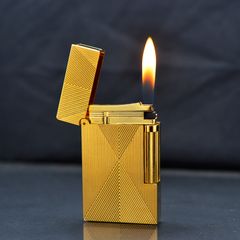 Bật lửa ST Dupont kẻ các góc D160