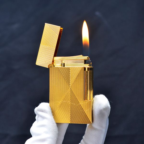 Bật lửa ST Dupont kẻ các góc D160