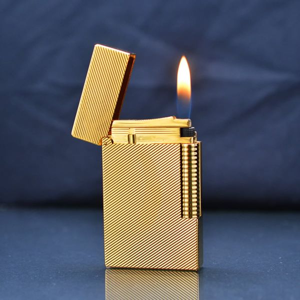 Bật lửa Dupont kẻ chéo họa tiết chữ D chìm D73