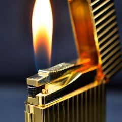 Bật lửa ST Dupont kẻ dọc song song D154