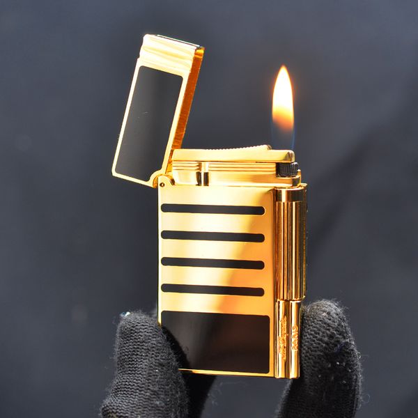 Bật lửa ST Dupont vàng kẻ dòng sơn mài đen D228