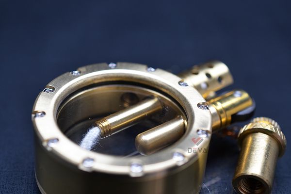 Bật lửa thủ công Đồng nguyên khối bình xăng trong suốt TC09