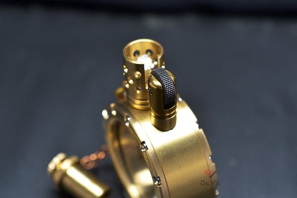 Bật lửa thủ công Đồng nguyên khối bình xăng trong suốt TC09