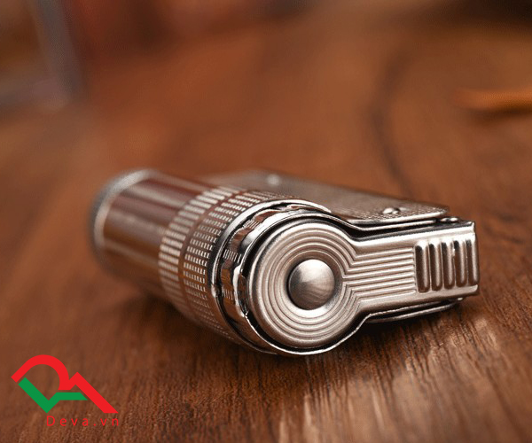 bật lửa cối xăng đá cổ