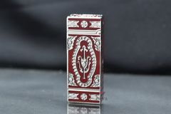 Bật lửa xăng đá Calories Sơn Mài Đỏ Rượu Vang Hoa Văn Bạc CL04