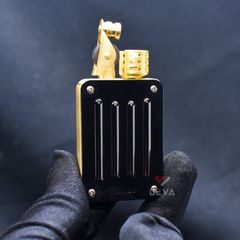 Bật lửa Chief xăng đá kẻ sọc dọc CF302
