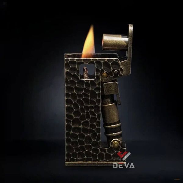 Bật lửa xăng đá chính hãng Dolphin vân gõ búa HY-752