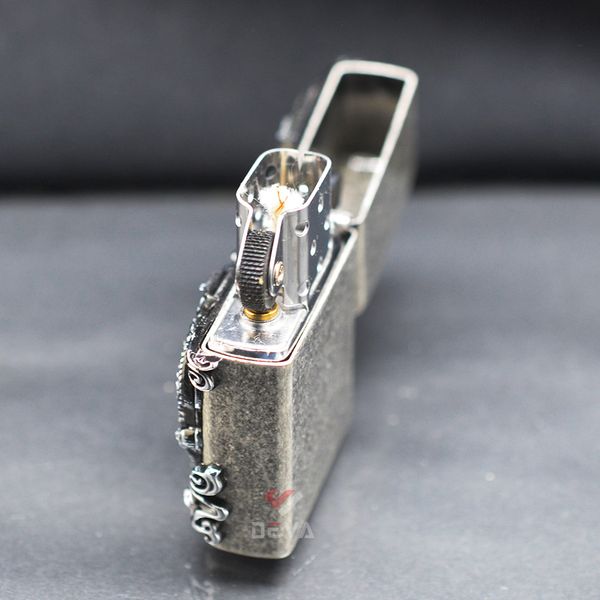 Bật lửa chính hãng Zorro Ốp Tượng Rồng Nổi 3D Z91723