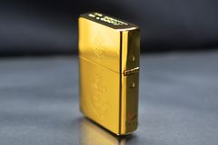 Bật lửa Zorro xăng đá chặt góc khắc thuyền buồm ZXL-007