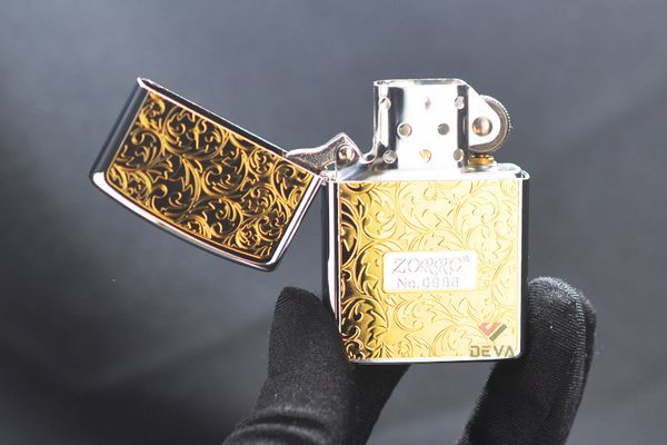 Bật lửa Zorro hoa văn vàng cạnh bạc bản giới hạn Z92108