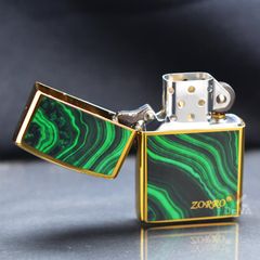 Bật lửa Zorro Sơn Mài Họa Tiết Lông Công Bản Giới Hạn Z91812