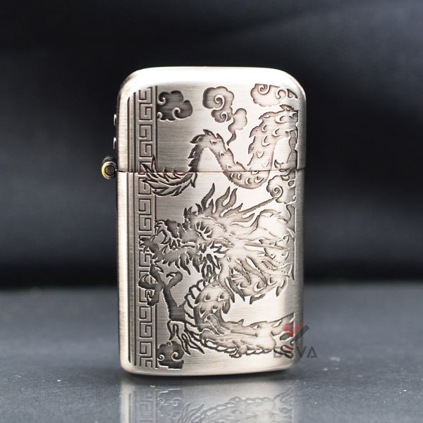 Bật Lửa Ronson Khắc Sâu Rồng Bay Lượn R10