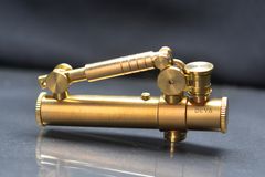 Bật lửa thủ công xăng đá kiểu dáng độc lạ TC18