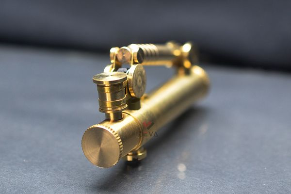 Bật lửa thủ công xăng đá kiểu dáng độc lạ TC18