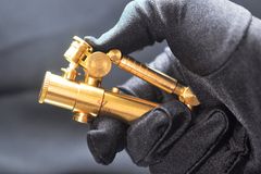 Bật lửa thủ công xăng đá kiểu dáng độc lạ TC18