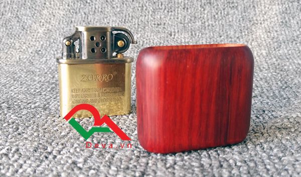 Bật lửa xăng đá Zorro vỏ gỗ Z506-103