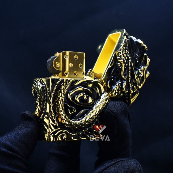 Bật lửa xăng đá Zorro bọc vỏ dày ốp tượng rồng chầu Z-KJ1009