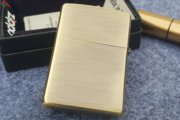 Zippo  Đời 2006 hình công  C438