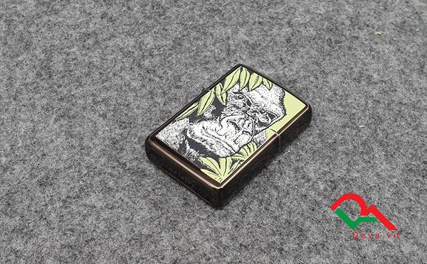 Zippo sơn hình chú Đười Ươi 1993 C222