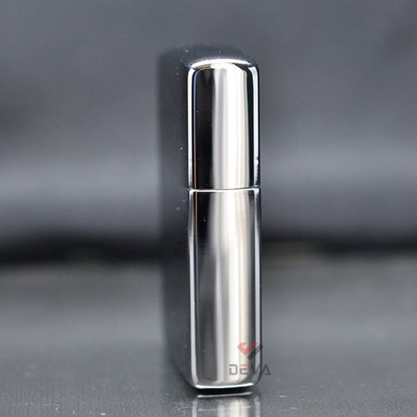 Bật lửa Zippo Mỹ bạc xước Z69