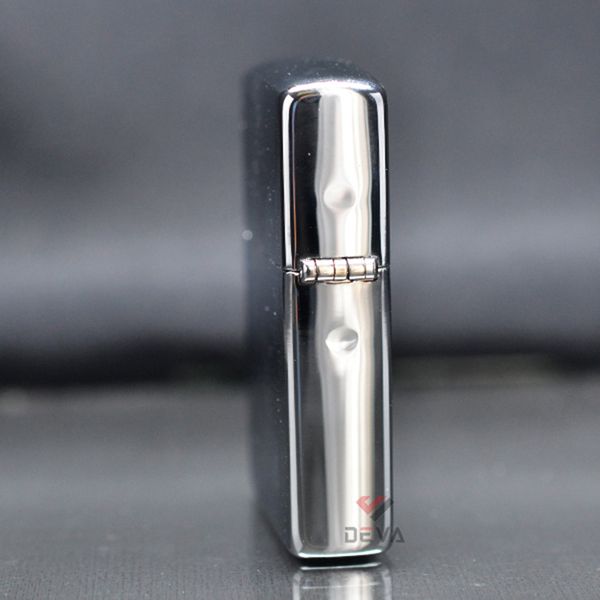 Bật lửa Zippo Mỹ bạc xước Z69