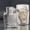 Bật lửa Zippo Mỹ chính hãng bàn tay chơi bài Full House Z56