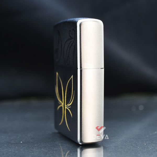 Zippo Satin Khắc Hình Con Bướm Cách Điệu Mạ Vàng Z62