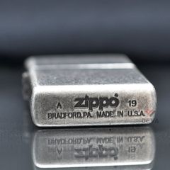 Bật lửa Zippo Mỹ màu bạc cổ ZT30