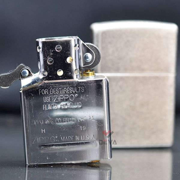 Bật lửa Zippo Mỹ màu bạc cổ ZT30
