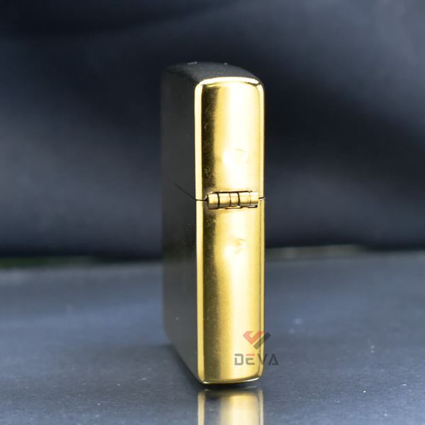 Zippo Vàng Bụi Sơn Chủ Đề Marlboro ZN270