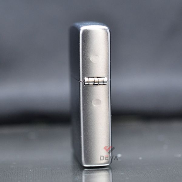 Bật lửa zippo Satin mỹ chính hãng cỏ 4 lá bạc Z61