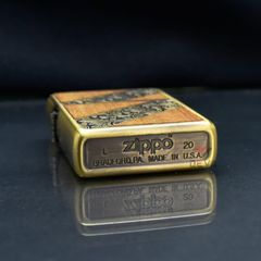 Zippo Kẻ Chéo Ốp Gỗ Khắc Hoa Văn Cổ Điển ZN267