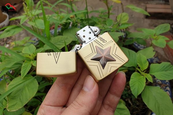 Bật Lửa Xăng Đá Zorro Z8658