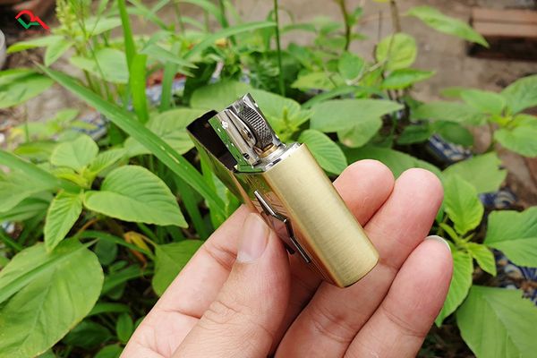 Bật Lửa Xăng Đá Zorro Z8658